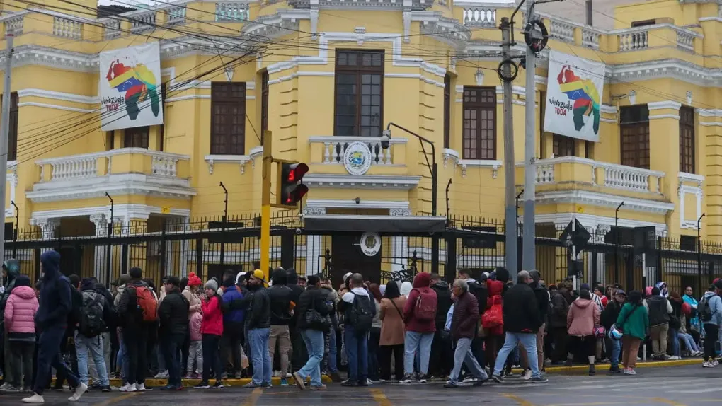 Perú y Venezuela acuerdan reactivar las relaciones consulares para atender a sus ciudadanos